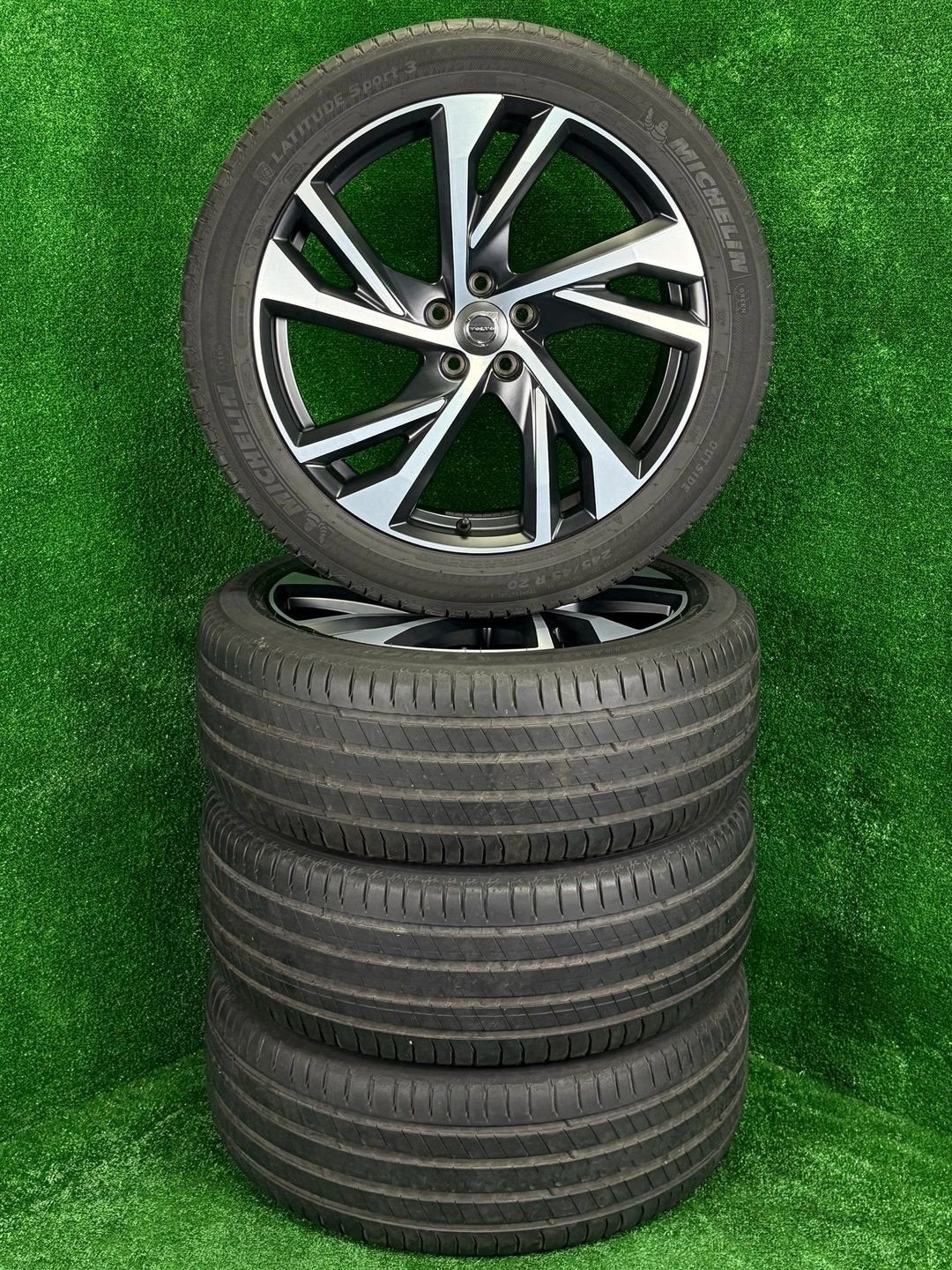 Originele 20 inch Volvo R-Design velgen met banden XC40, -, -, Banden en Velgen, Ophalen of Verzenden