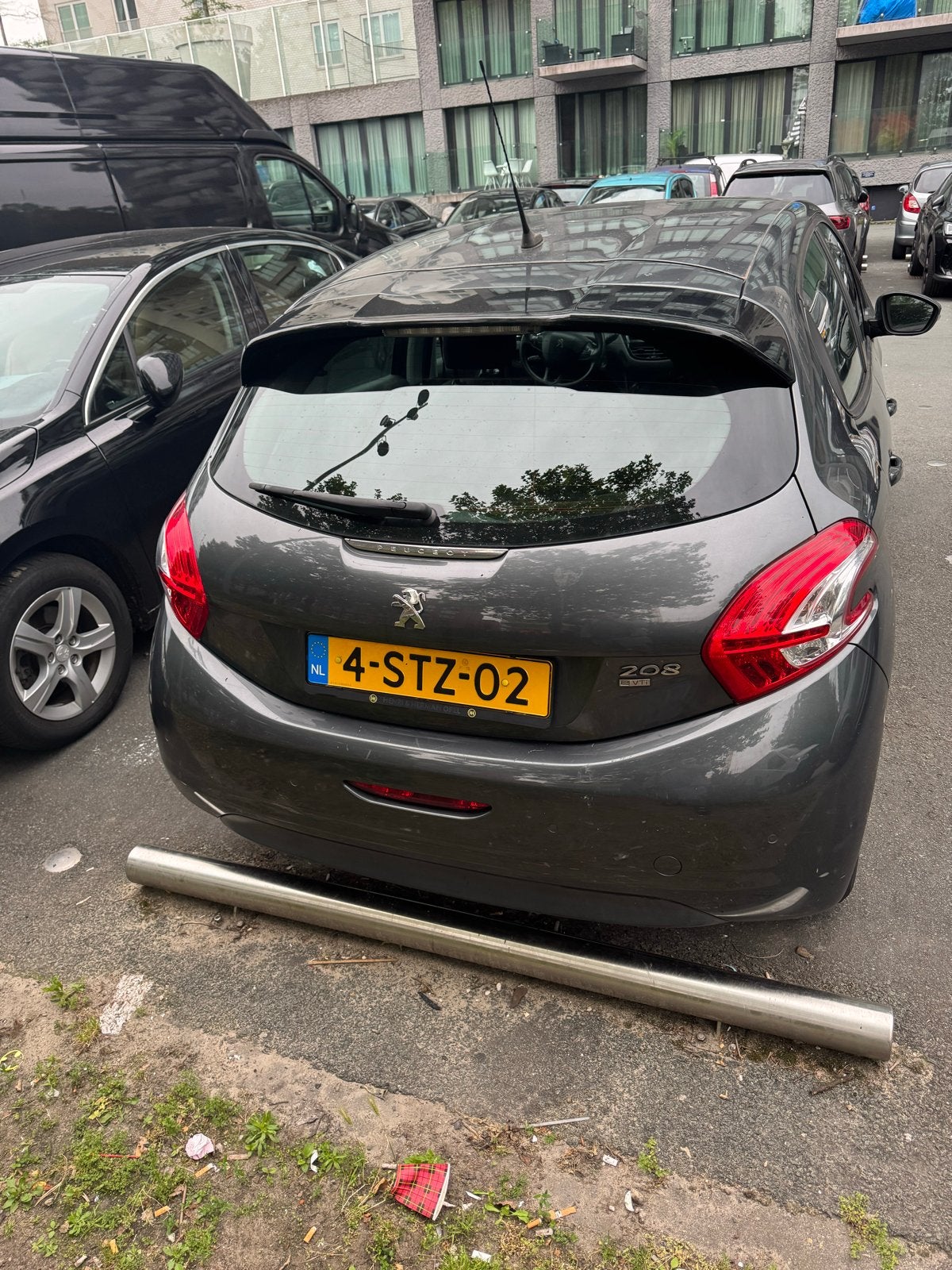 Peugeot 208 1.2 VTI 60KW 5-D 2-TR 2013 Grijs, 40 €/maand, Zwart, 1199 cc, Origineel Nederlands