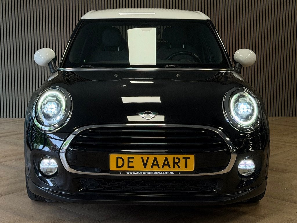 Mini 5-Deurs 1.5 Cooper AUT. NAVIGATIE PDC STOELVERWARMING A, Auto's, Mini, 136 pk, Gebruikt, 1295 kg, Met garantie (alle)