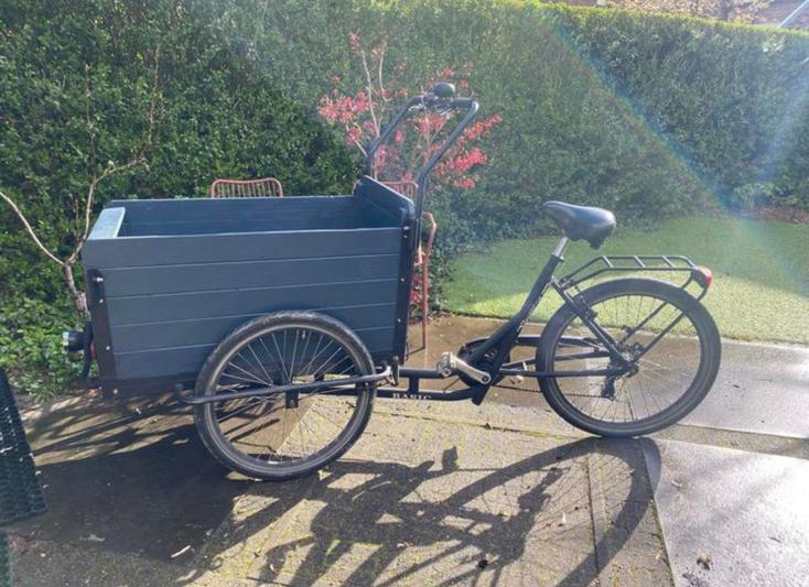 Bakfiets met opbergbank + sterk slot., Ophalen, Gebruikt, 2 kinderen, Overige merken