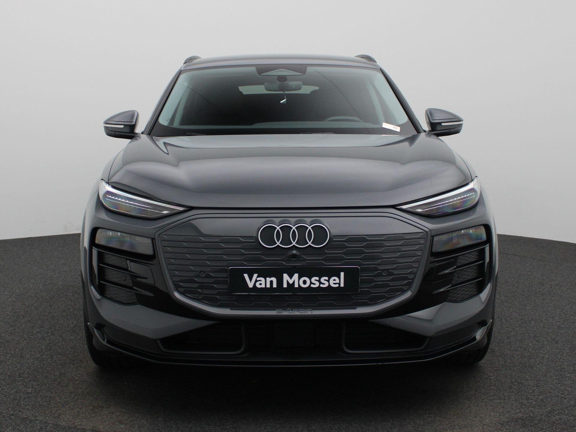 Audi Q6 e-tron edition 83 kWh 252 PK | Elektrische Stoelen |, Auto's, Automaat, 12 maanden, Gebruikt, 2100 kg