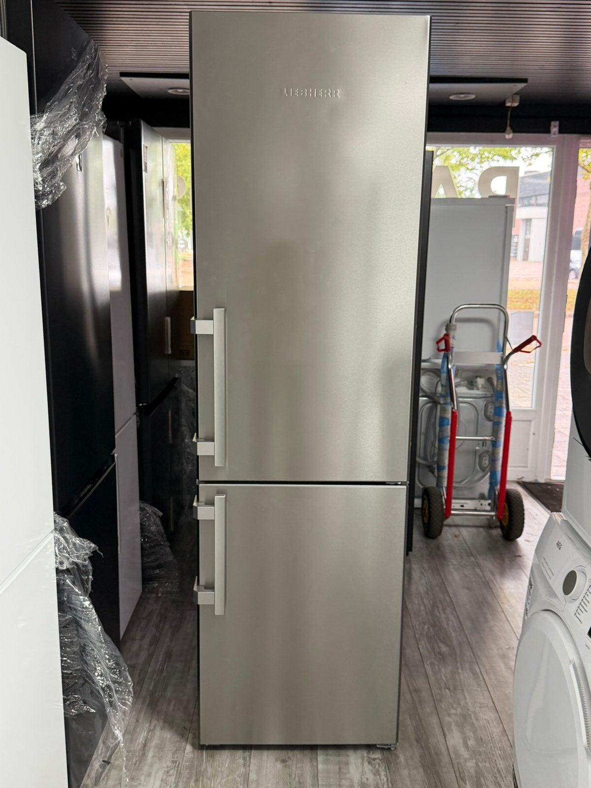 Liebherr CBNef 4835 Koel-Vriescombinatie NoFrost 343L Nieuw, 60 cm of meer, Met aparte vriezer, Nieuw, Energieklasse A of zuiniger
