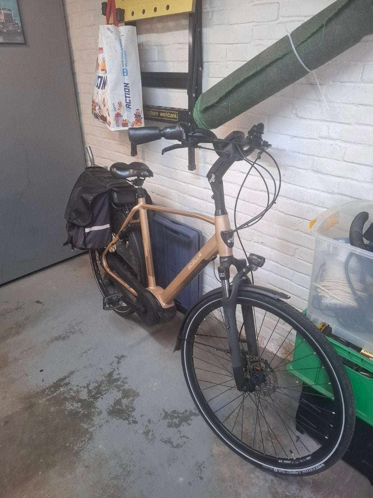 Stella Livorno Gold elektrische fiets - Zo goed als nieuw, Zo goed als nieuw, 50 km per accu of meer, 55 tot 59 cm, Ophalen