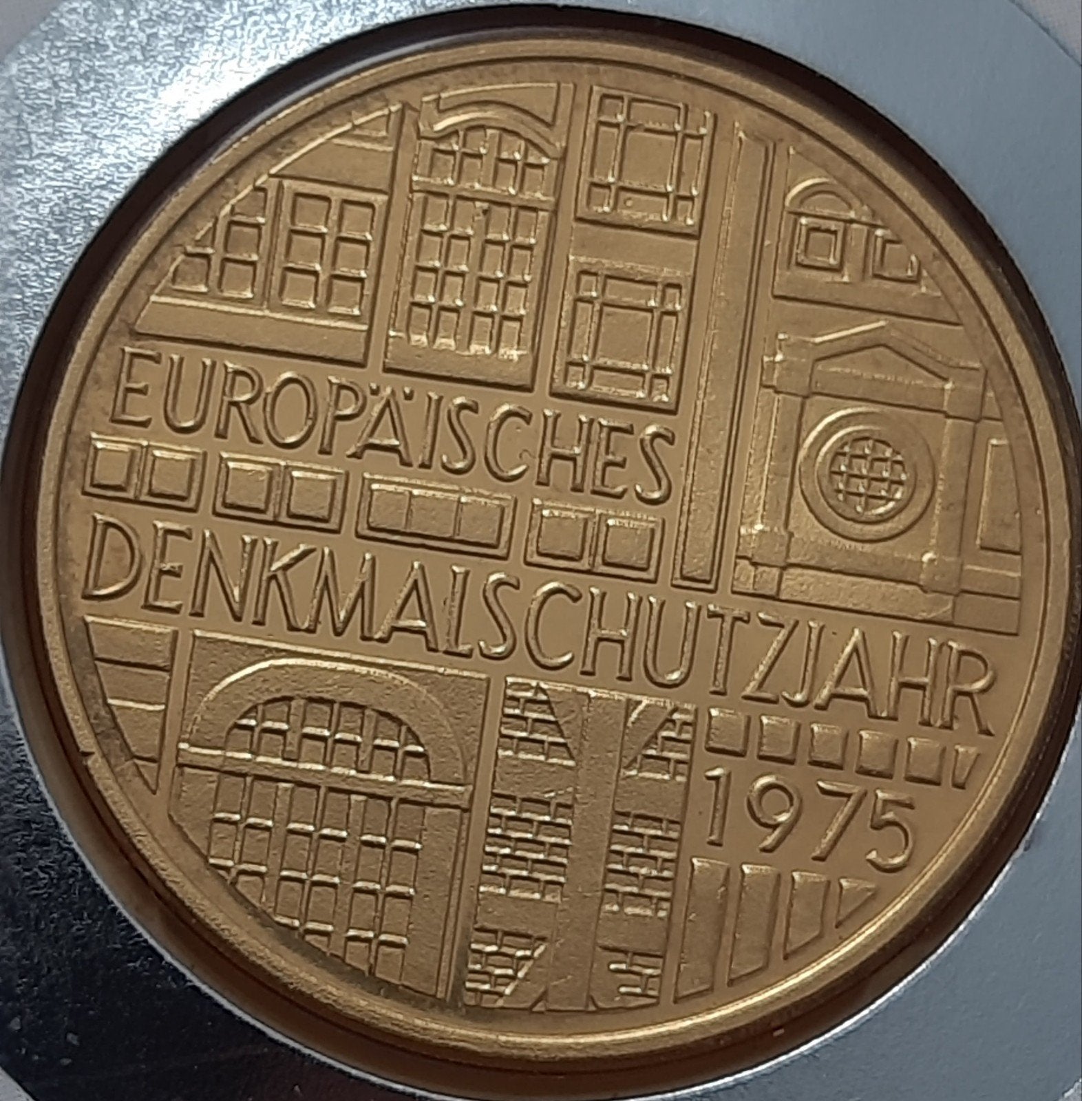 Duitsland 5 mark 1975 F (Zilver).
Schaars oplage: 250.000., Postzegels en Munten, Ophalen of Verzenden, Duitsland, Losse munt