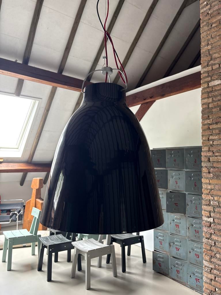 Fritz Hansen Caravaggio 55 cm breed, 64 cm hoog, Ophalen, Zo goed als nieuw, Metaal, 50 tot 75 cm