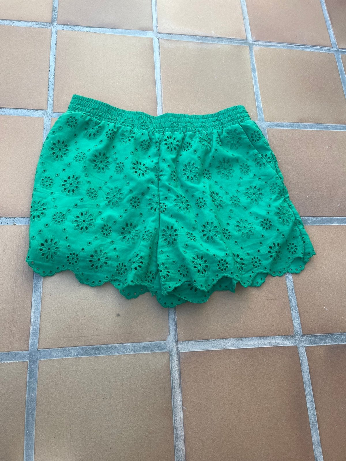 shirt kortbroekje geborduurd maat xl gevoerd steekzakken, Kleding | Dames, Rokken, Maat 42/44 (L), Ophalen of Verzenden, Zo goed als nieuw