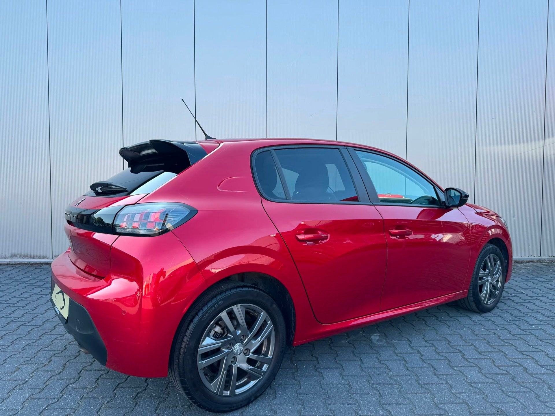 Peugeot 208 1.2 PureTech Active Pack Automaat / camera / Car, Stof, Gebruikt, LED verlichting, 100 pk
