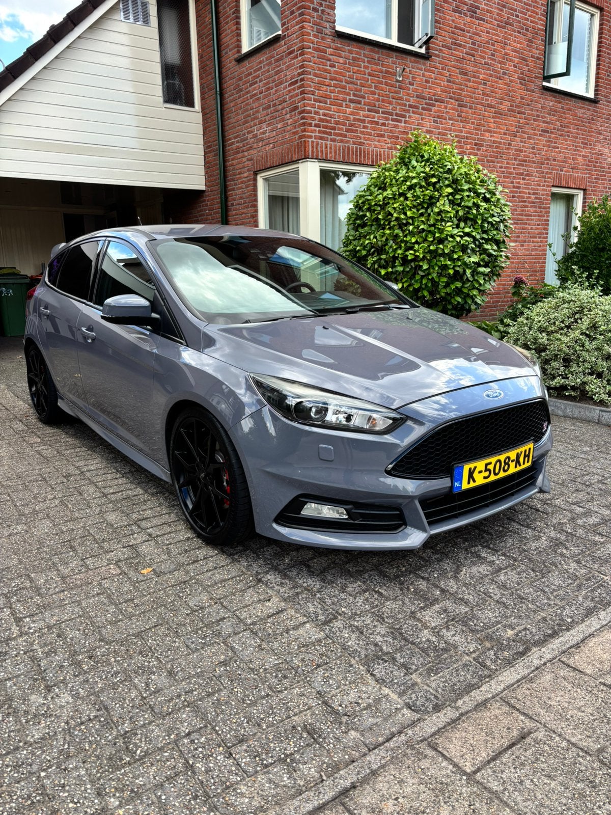 Ford Focus ST 2.0 stealth grey, 15 km/l, Zwart, 4 cilinders, 1337 kg