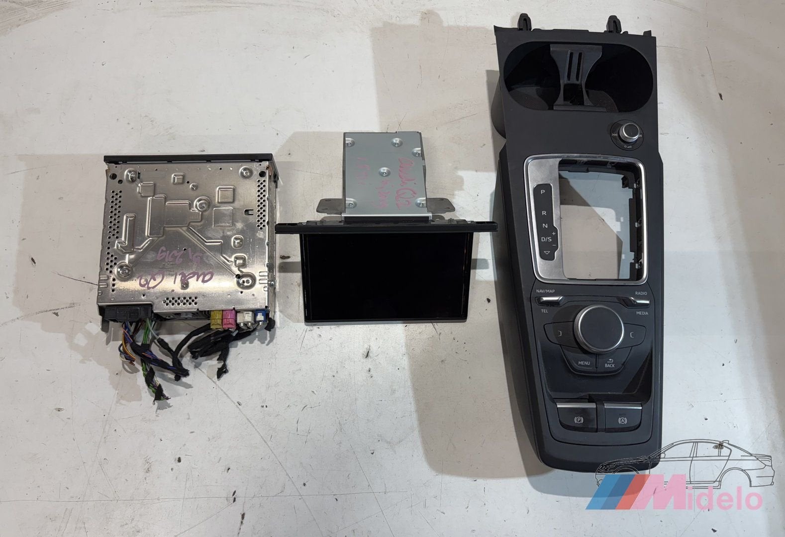 AUDI Q2 NAVIGATIE SET 81A035192E, Auto-onderdelen, Dashboard en Schakelaars, Audi, Gebruikt, Ophalen of Verzenden