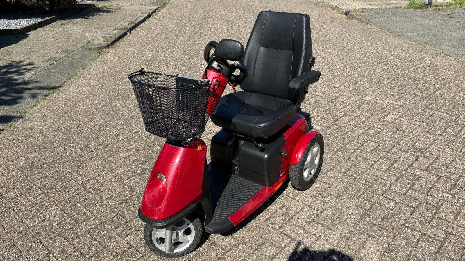 Scootmobiel Handicare Trophy 6 Comfortabele 3-wieler., Ophalen, Zo goed als nieuw
