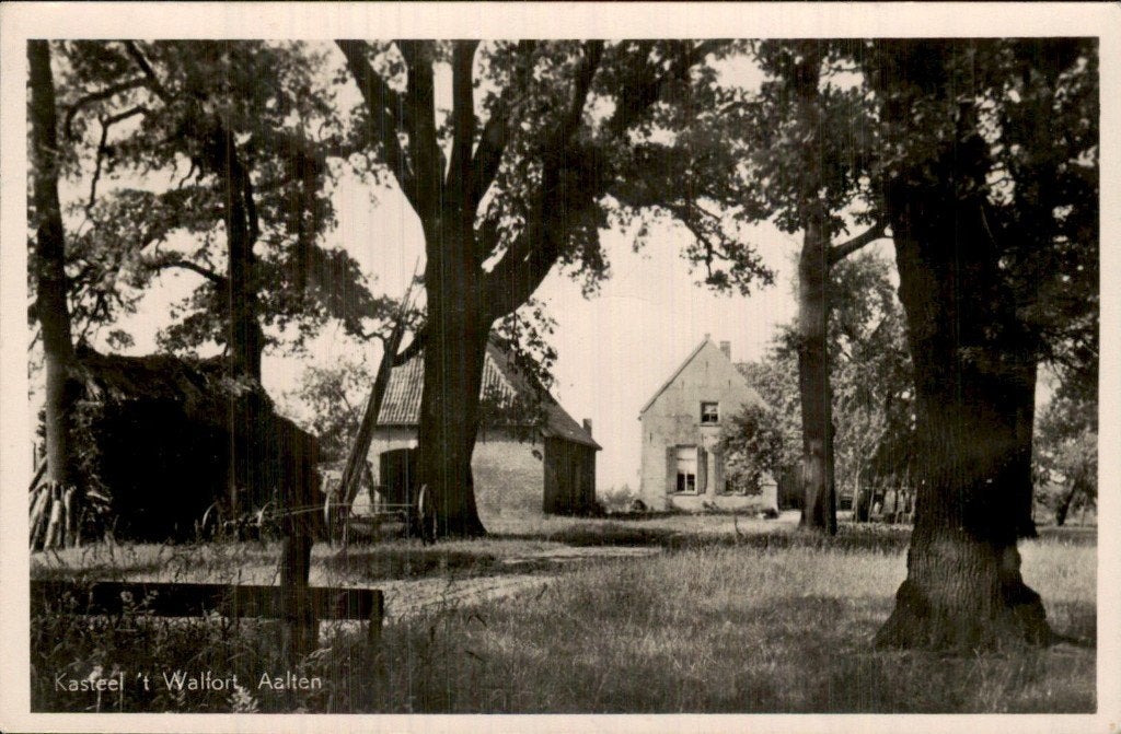 Aalten - Kasteel t Walfort - Gezicht, Ophalen of Verzenden, 1920 tot 1940, Gelopen, Gelderland