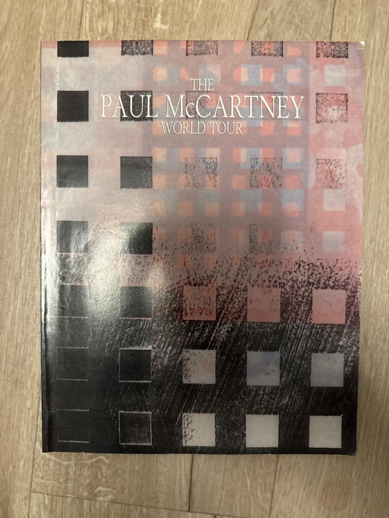 Paul McCartney The World Tour Boek, Boeken, Ophalen of Verzenden, Gelezen, Artiest