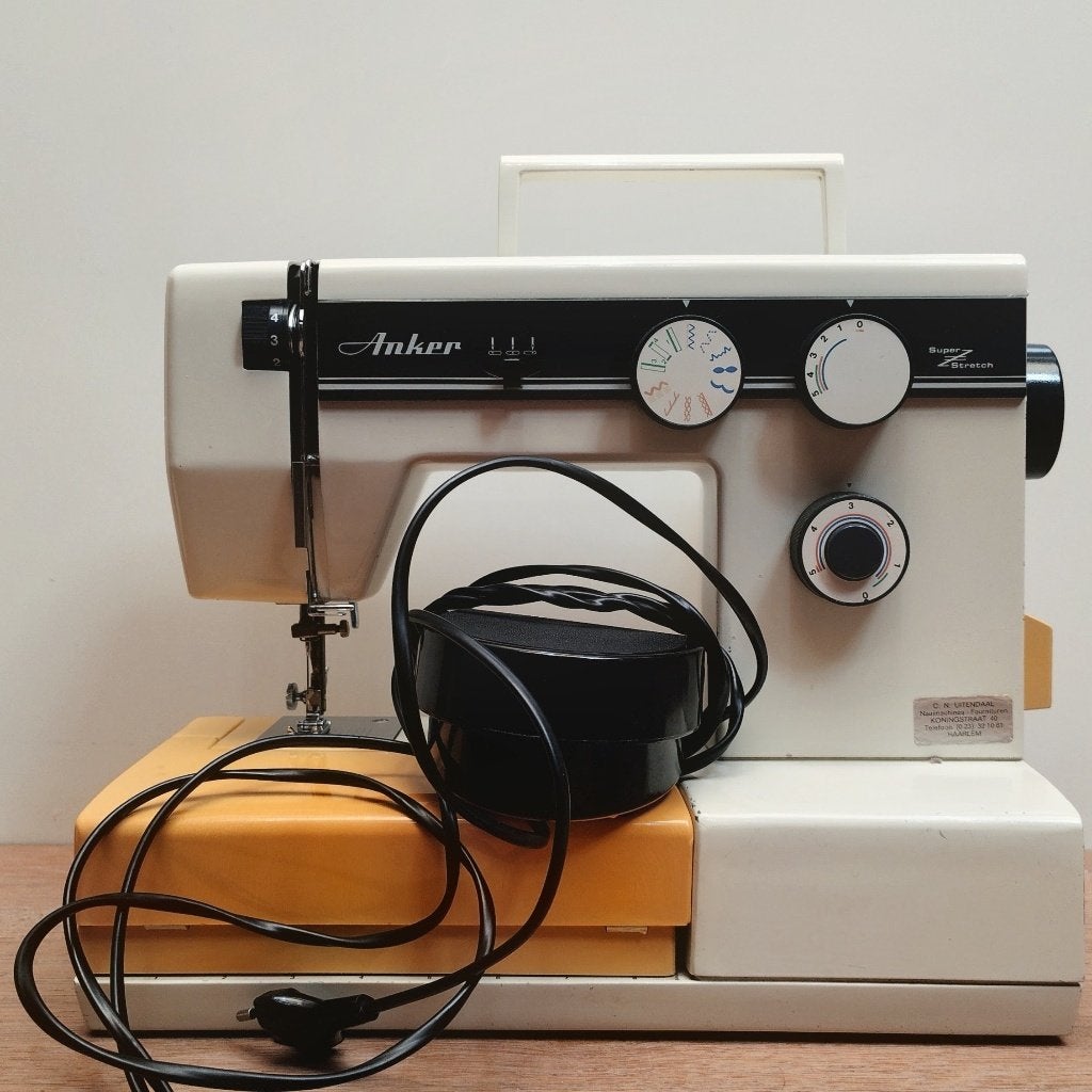 Gratis. Voor klusser: vastgelopen Anker naaimachine., Hobby en Vrije tijd, Ophalen, Gebruikt