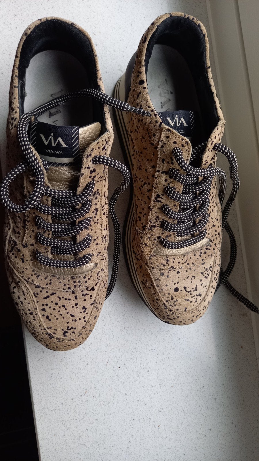 VIA VAI LEREN  SNEAKERS  MAAT 38, Kleding | Dames, Overige kleuren, Ophalen of Verzenden, Sneakers of Gympen, VIA VAI.
