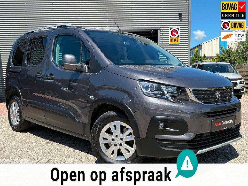 Peugeot Rifter 1.2 Puretech Allure PANO, NIEUWE-DISTRIBUTIE,, Voorwielaandrijving, Zwart, 1199 cc, Origineel Nederlands