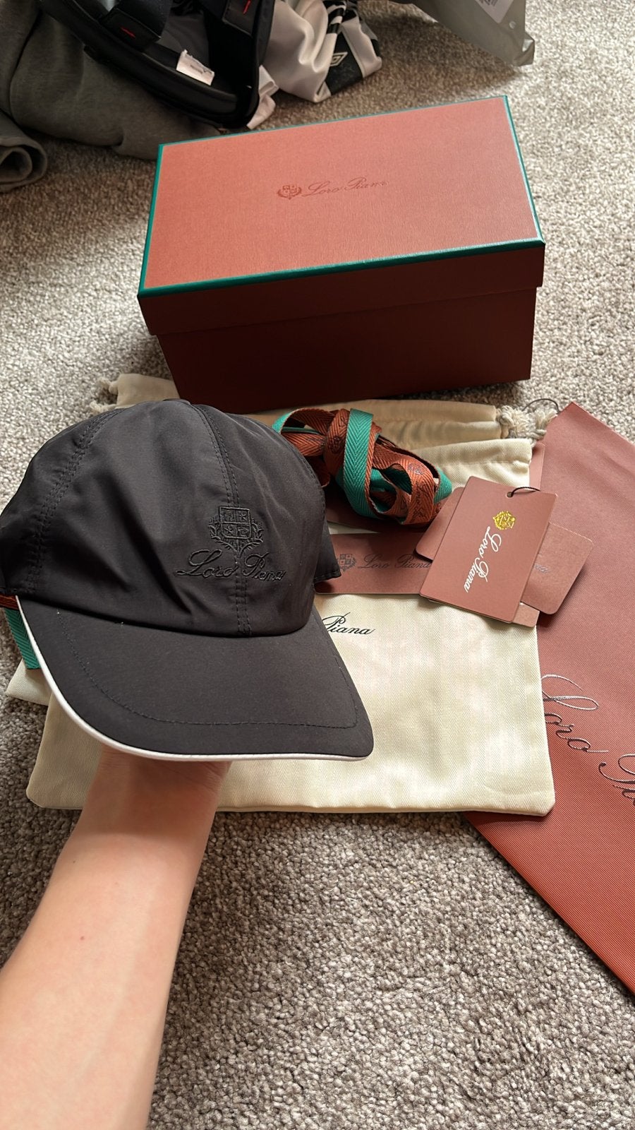 Loro Piana Pet - Stijlvolle en Comfortabele Cap, Kleding | Heren, Ophalen of Verzenden, Nieuw, One size fits all, Pet