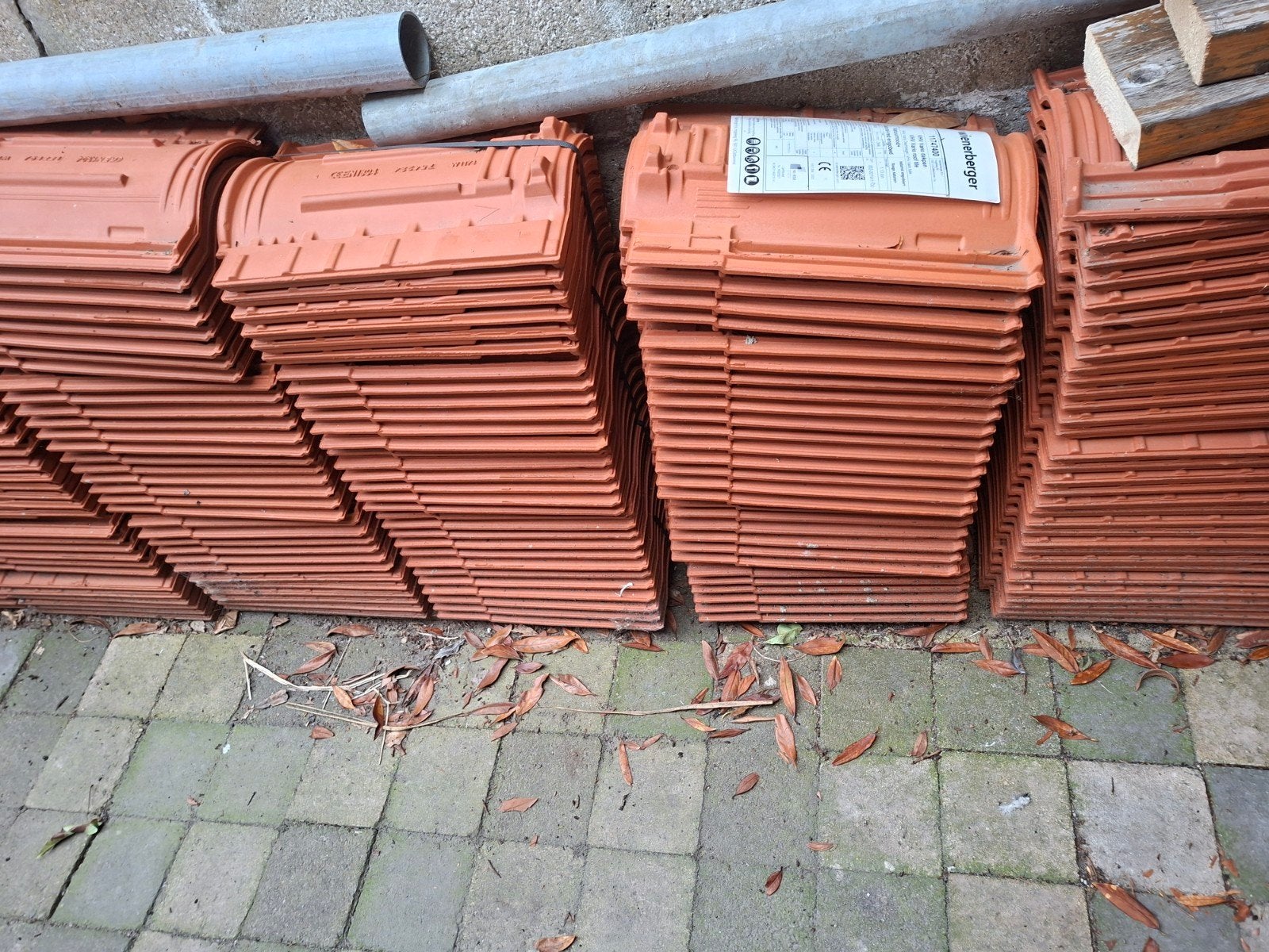 dakpannen nieuw, Ophalen, Steen of Klei, Zwart, 15 m² of meer