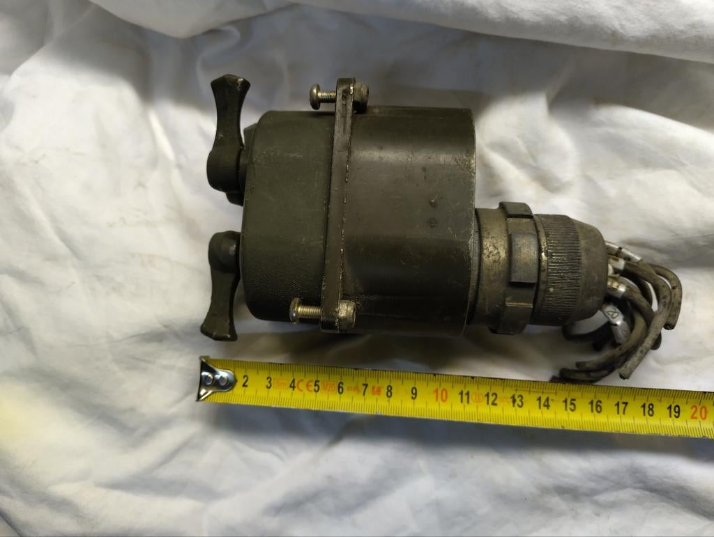 Originele triple light switch + stekker, NOS, military, 24V, Ophalen of Verzenden, Landmacht, Nederland, Overige typen