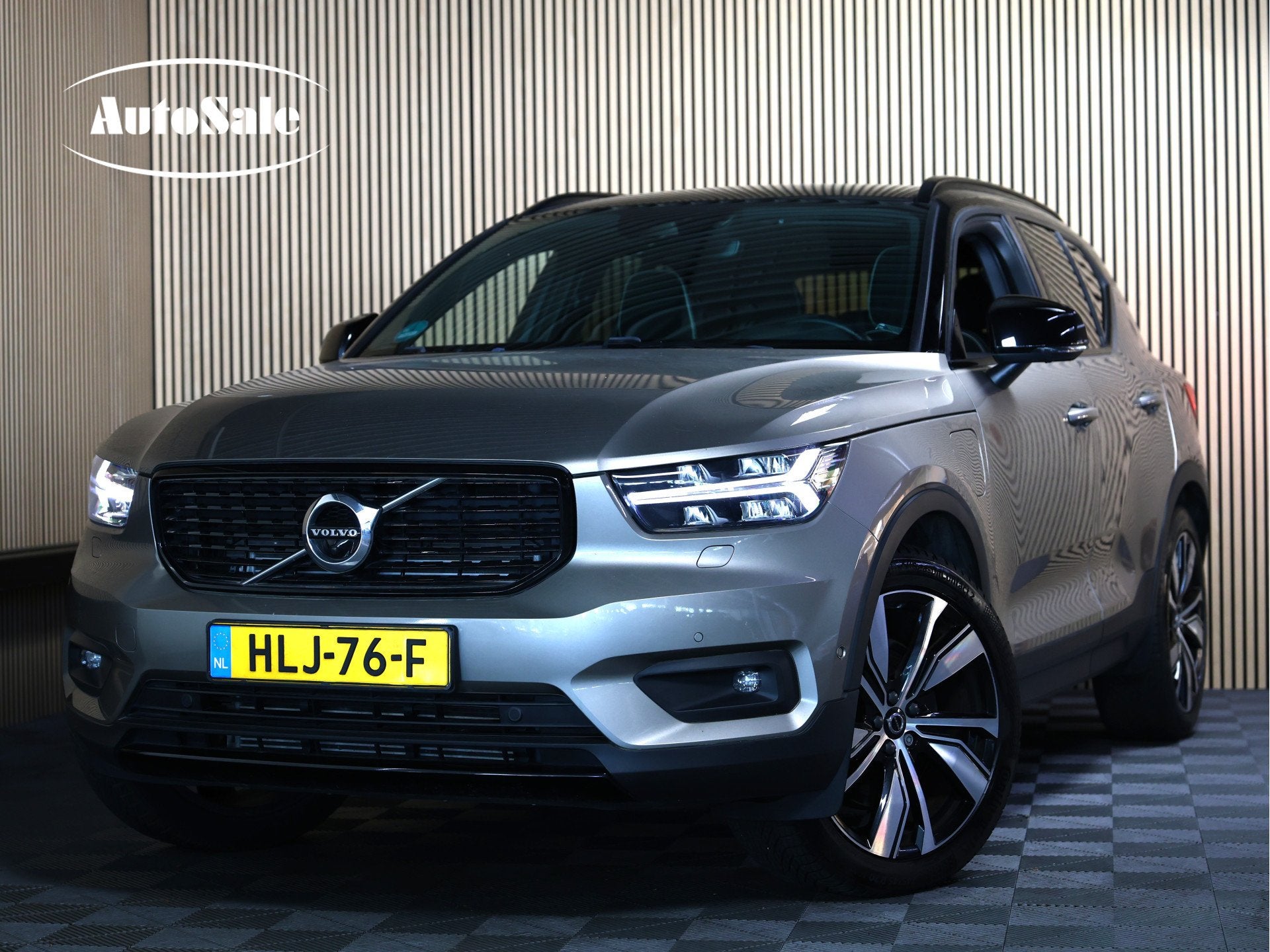 Volvo XC40 1.5 T5 Recharge R-Design AVM H&K CARPLAY MEMORY N, Adaptive Cruise Control, Euro 6, Leder en Stof, Plug-in hybride