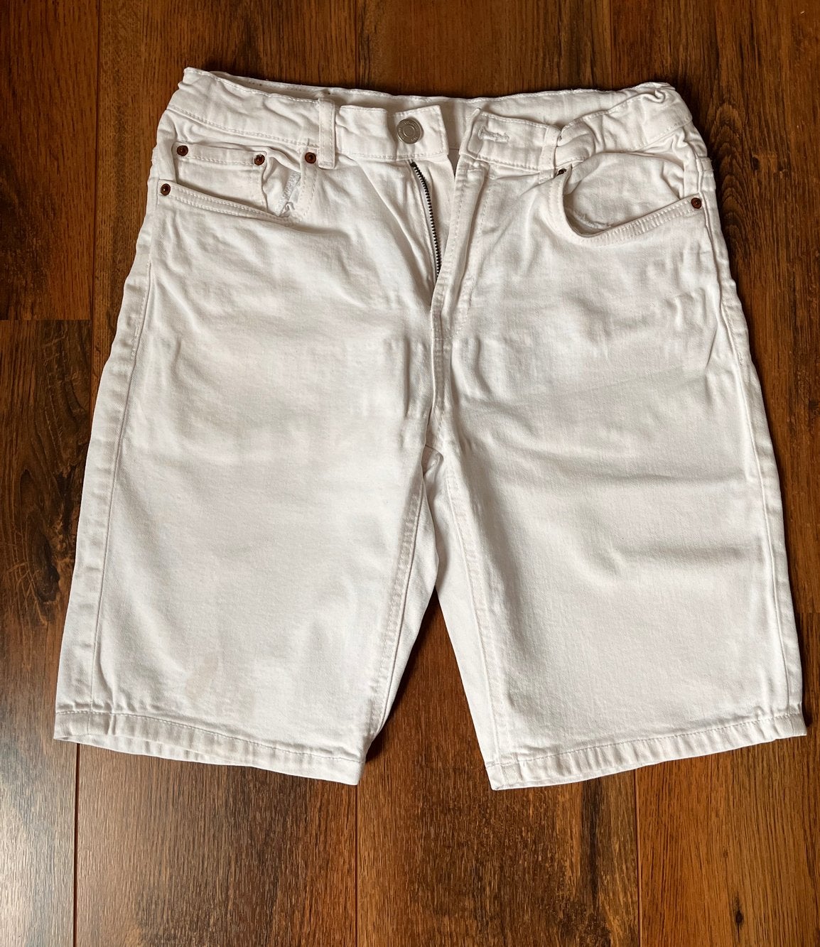 Witte korte broek Zara maat 164 - perfect voor de zomer, Kinderen en Baby's, Kinderkleding | Maat 164, Ophalen of Verzenden, Zo goed als nieuw