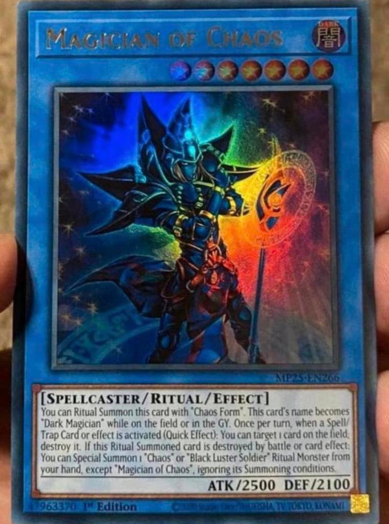 Yu-Gi-Oh! Magician of Chaos MP25 1st Edition !, Ophalen of Verzenden, Zo goed als nieuw, Losse kaart, Foil