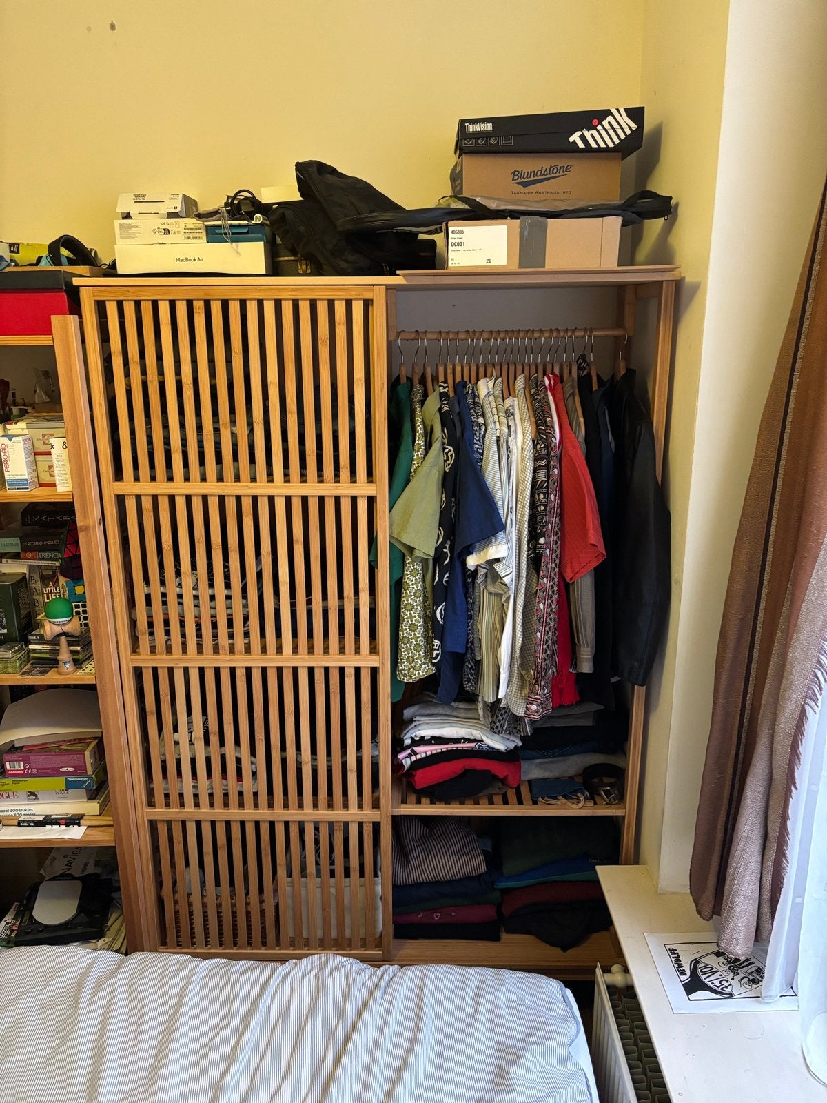 Nordiska IKEA kledingkast hout met schuifdeur en hangrek, Ophalen, Met deur(en), 100 tot 150 cm, Zo goed als nieuw