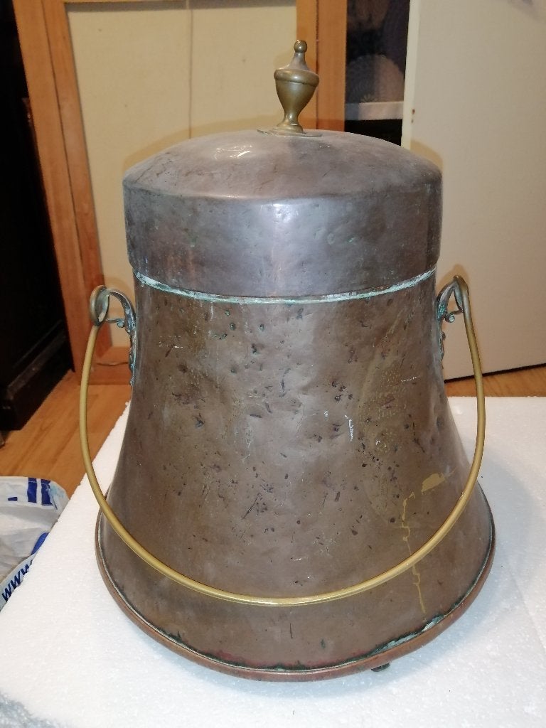 Antiek grote rood koperen doofpot. Diameter onderkant 33cm, Ophalen of Verzenden, Koper