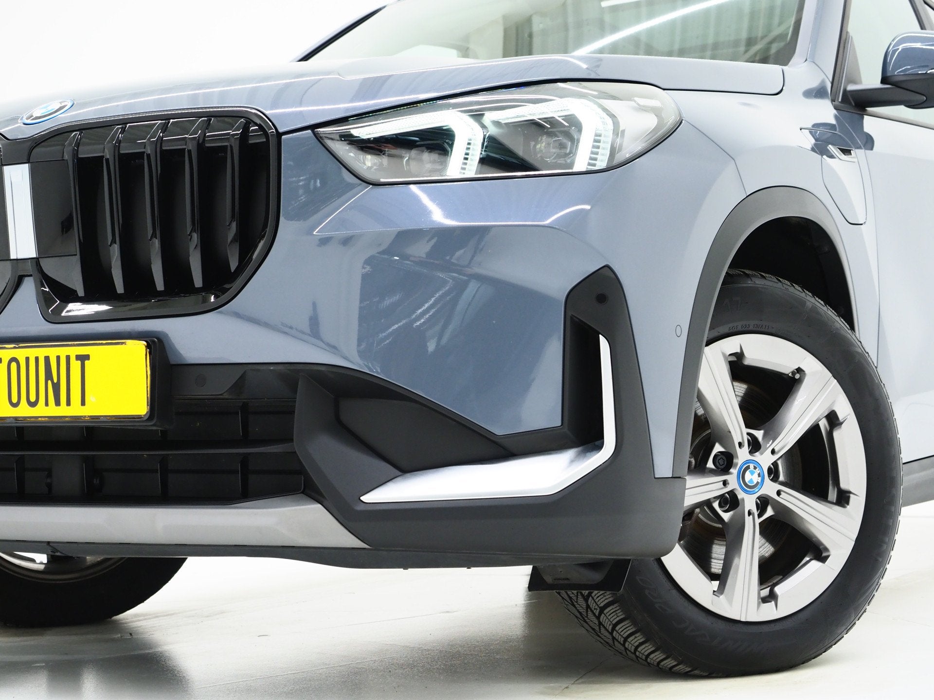 BMW X1 xDrive25e Individual | Panoramadak | Leder | Camera |, Auto's, Gebruikt, Zwart, Blauw, Bedrijf