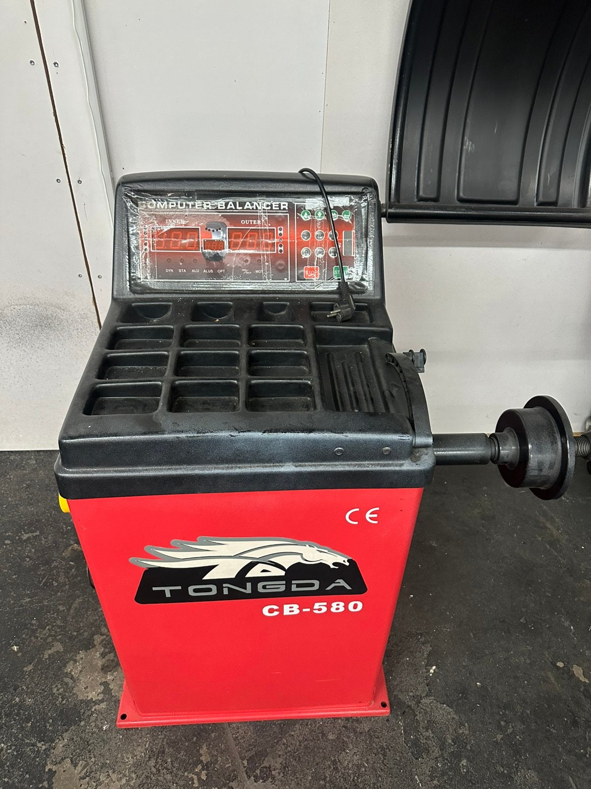 Banden balanceer apparaat TONGDA CB-580, Ophalen, Gebruikt, A, A