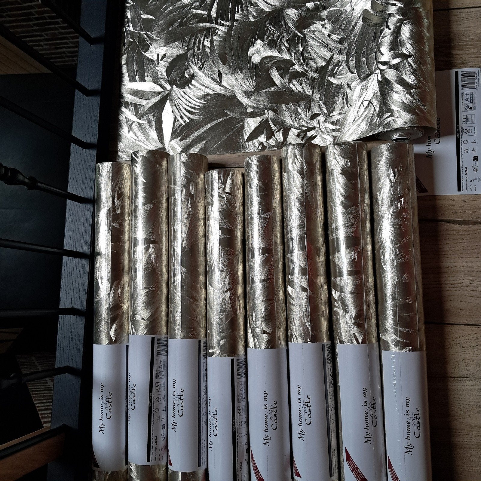 9 rollen goud kleurig / 3D effect vlies behang, Ophalen of Verzenden, 25 tot 50 m², Beige