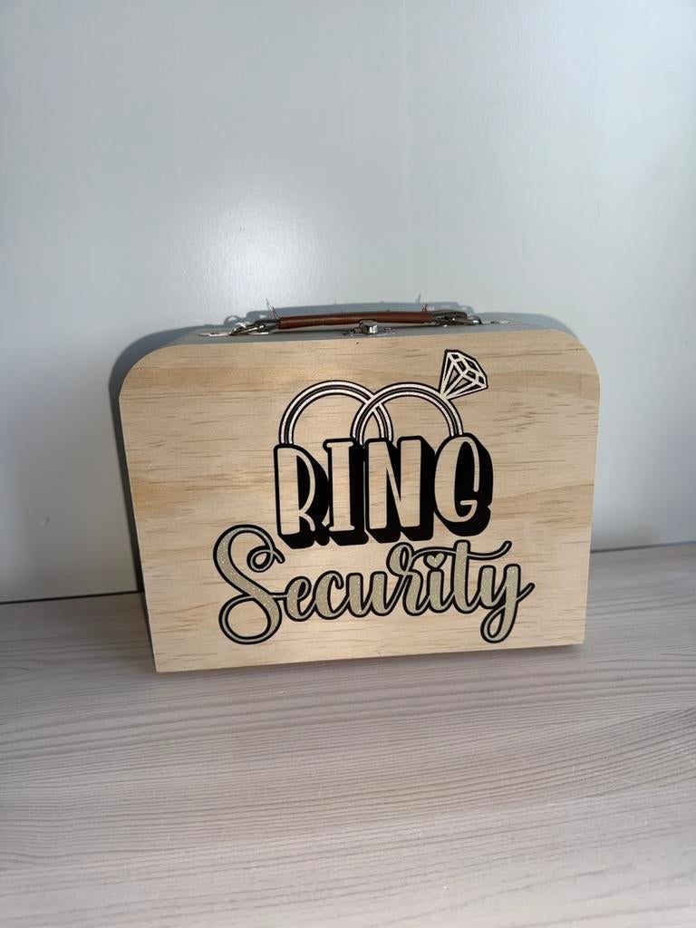 Houten koffer bruiloft ring drager, Ophalen of Verzenden, Zo goed als nieuw