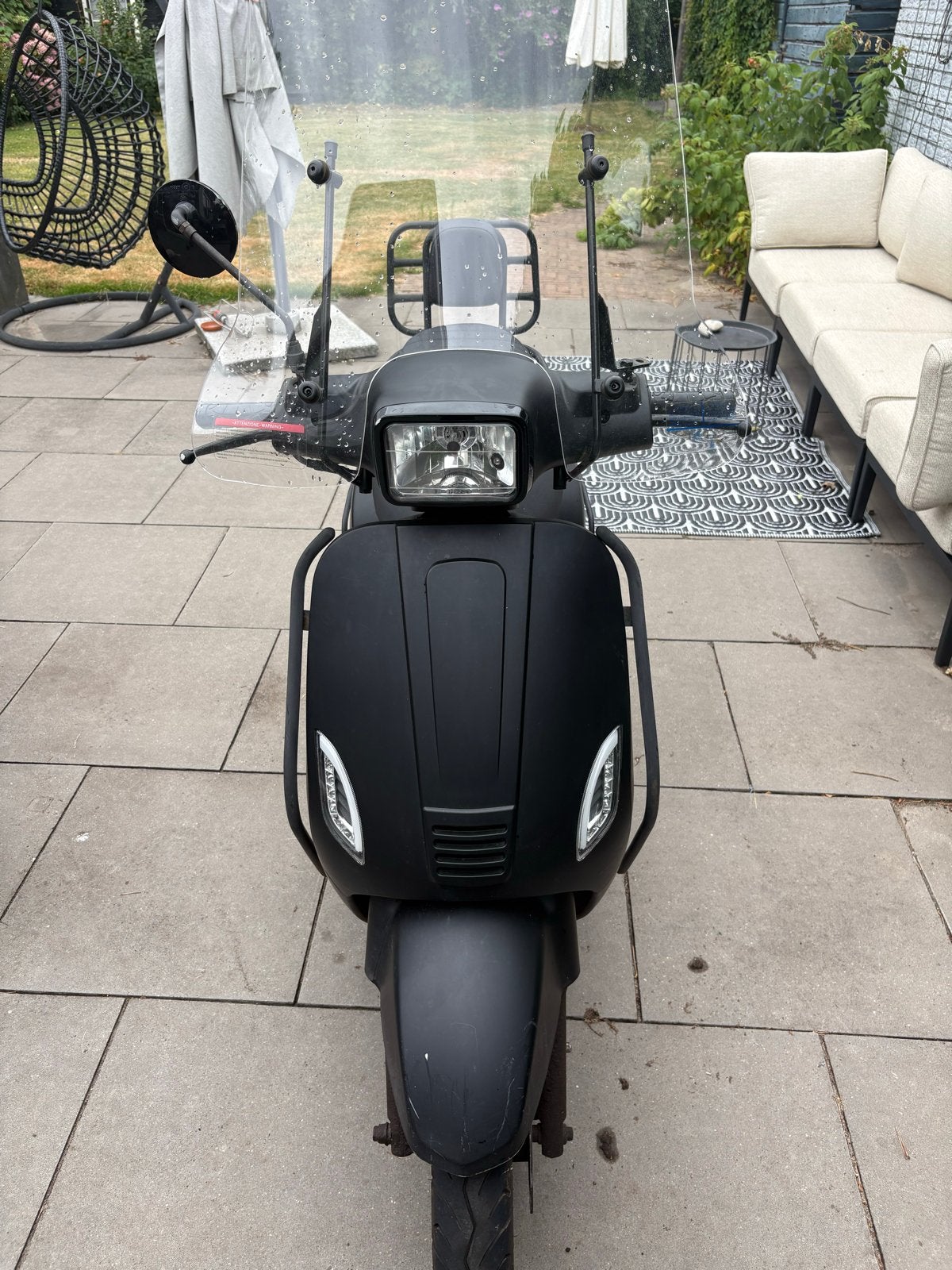Zwarte Senzo scooter met windscherm, rugs, start/rijdt NIET!, Ophalen, Gebruikt, Benzine, Overige merken