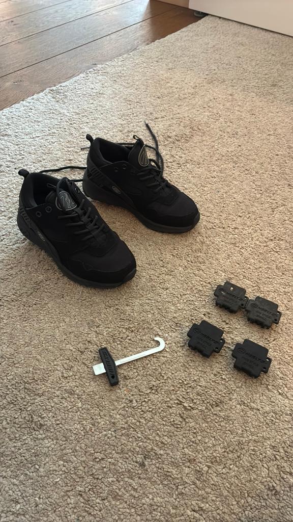 Heelys rolschoenen - Zwart- in zeer goede staat, Sport en Fitness, Skeelers, Overige merken, Kinderen, Overige typen, Ophalen of Verzenden