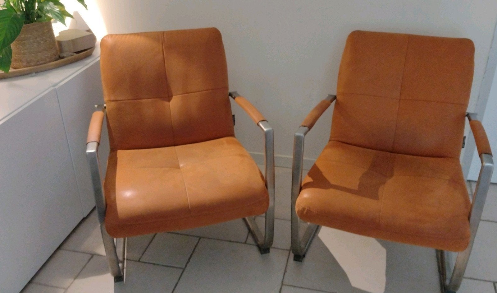 2 zware Henders & Hazel (lounge-) stoelen koperkleur, samen:, Ophalen, Metaal, Gebruikt, Twee