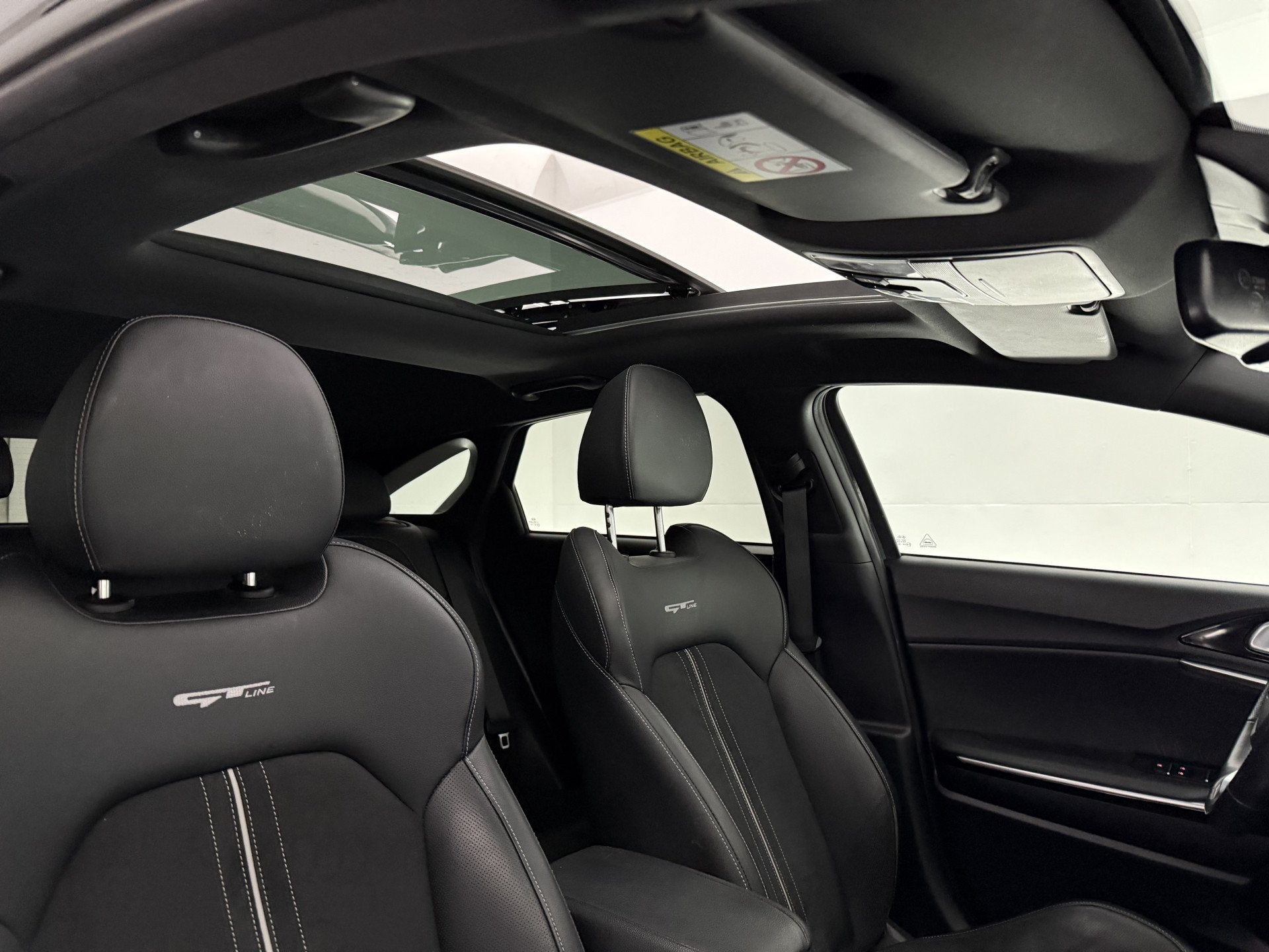 Kia ProCeed 1.5 T-GDI GT-Line | Pano | Camera | Virtual | Ca, 1325 kg, Gebruikt, Euro 6, 4 cilinders