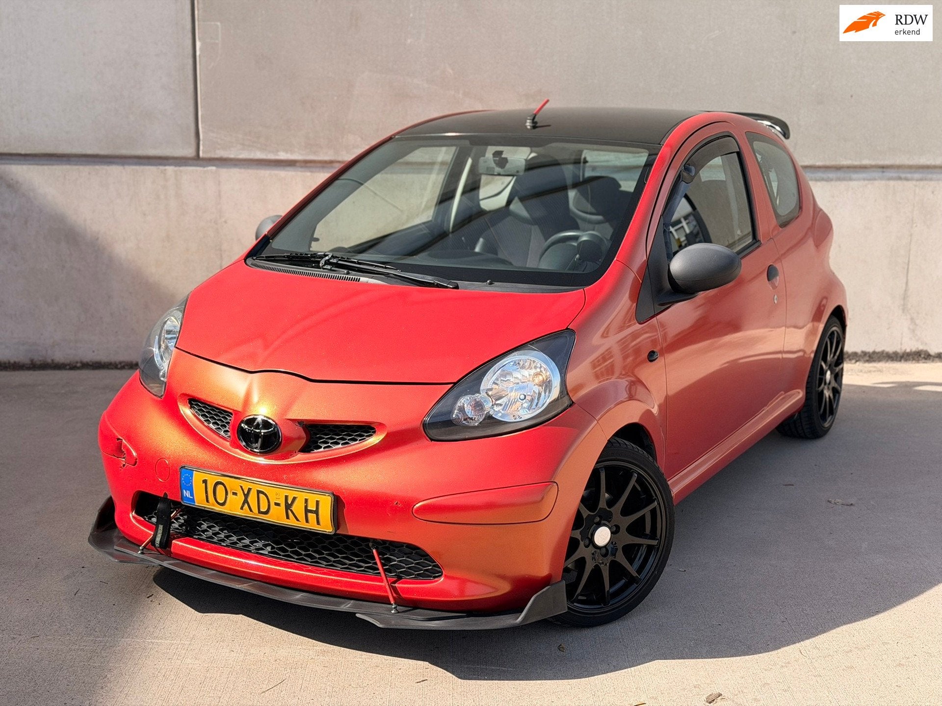 Toyota Aygo 1.0-12V Leder/alca 16'' Wrap Spoiler Verlaagd, Voorwielaandrijving, Gebruikt, Zwart, Overige kleuren