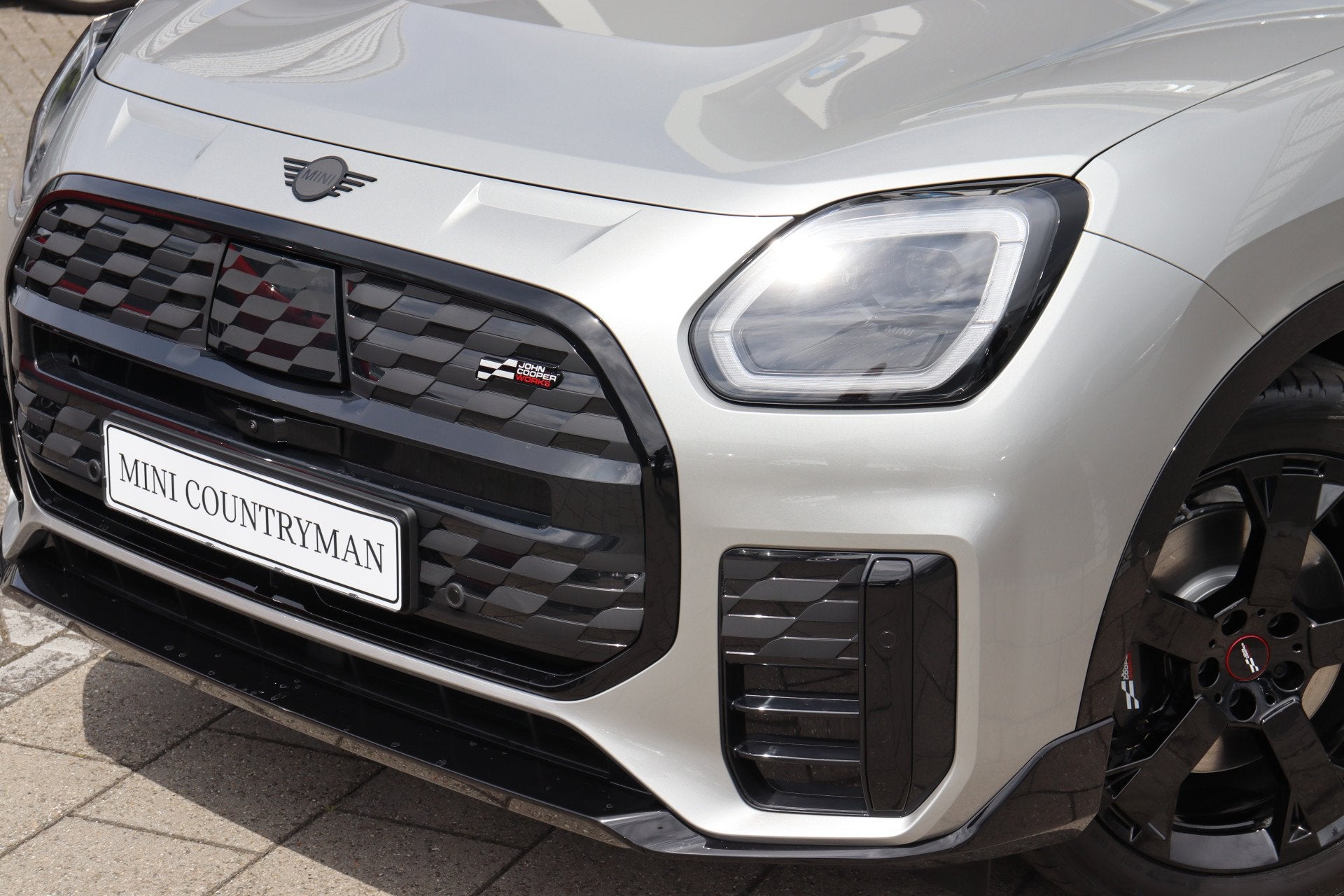 MINI Countryman E / JCW / Pakket L / 19" John Cooper Works R, Stof, Countryman, SUV of Terreinwagen, Zilver of Grijs