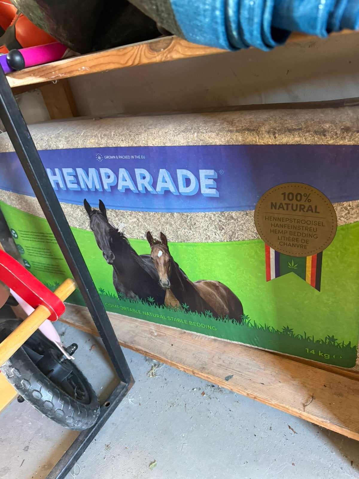 Hemparade hennepstrooisel 14kg ongeopende zak, Dieren en Toebehoren, Stalling en Weidegang, Stalling