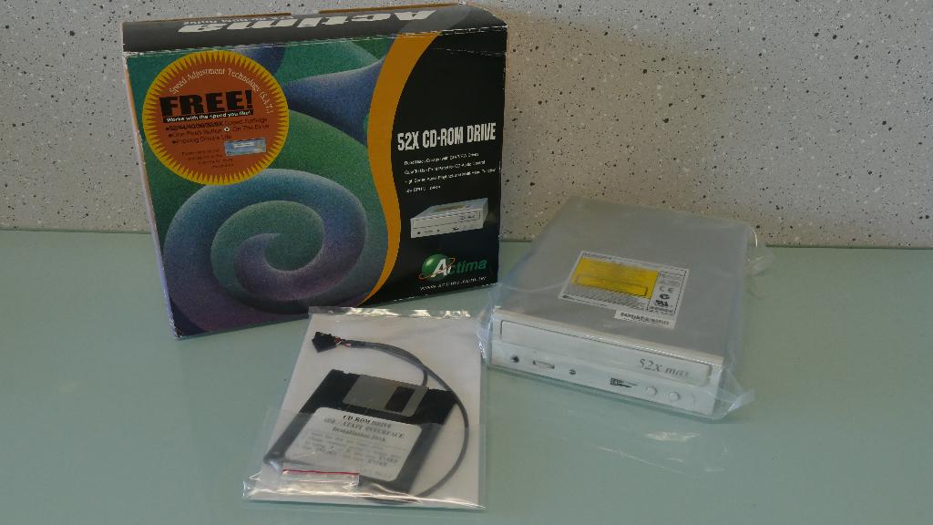 52x CD ROM Drive | NOS | Niet verkleurd!!, Ophalen of Verzenden