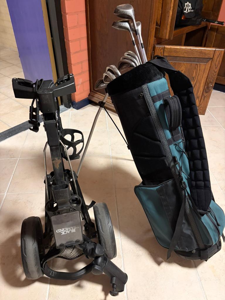 Golfset met golftas en trolley, rechtshandig. Vrouw., Ophalen, Gebruikt, Set