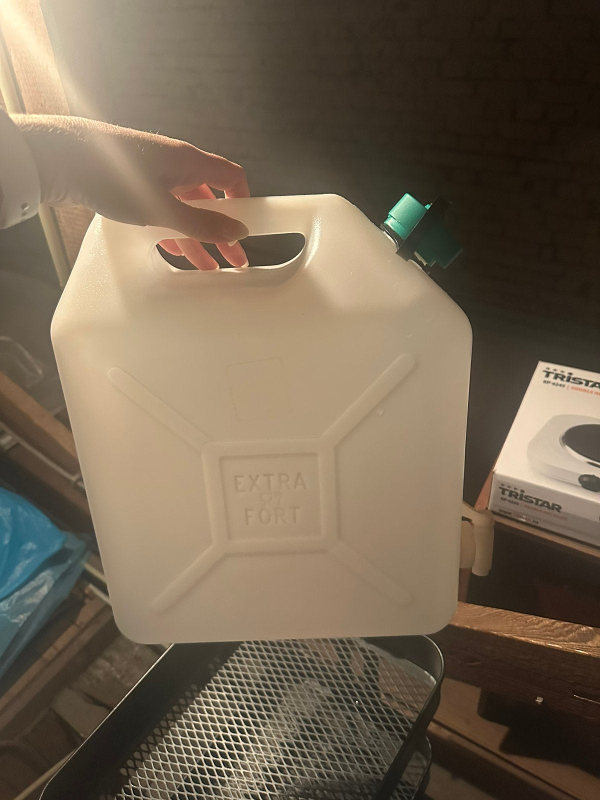 Jerrycan met kraantje, 2 weken gebruikt, Ophalen, Zo goed als nieuw