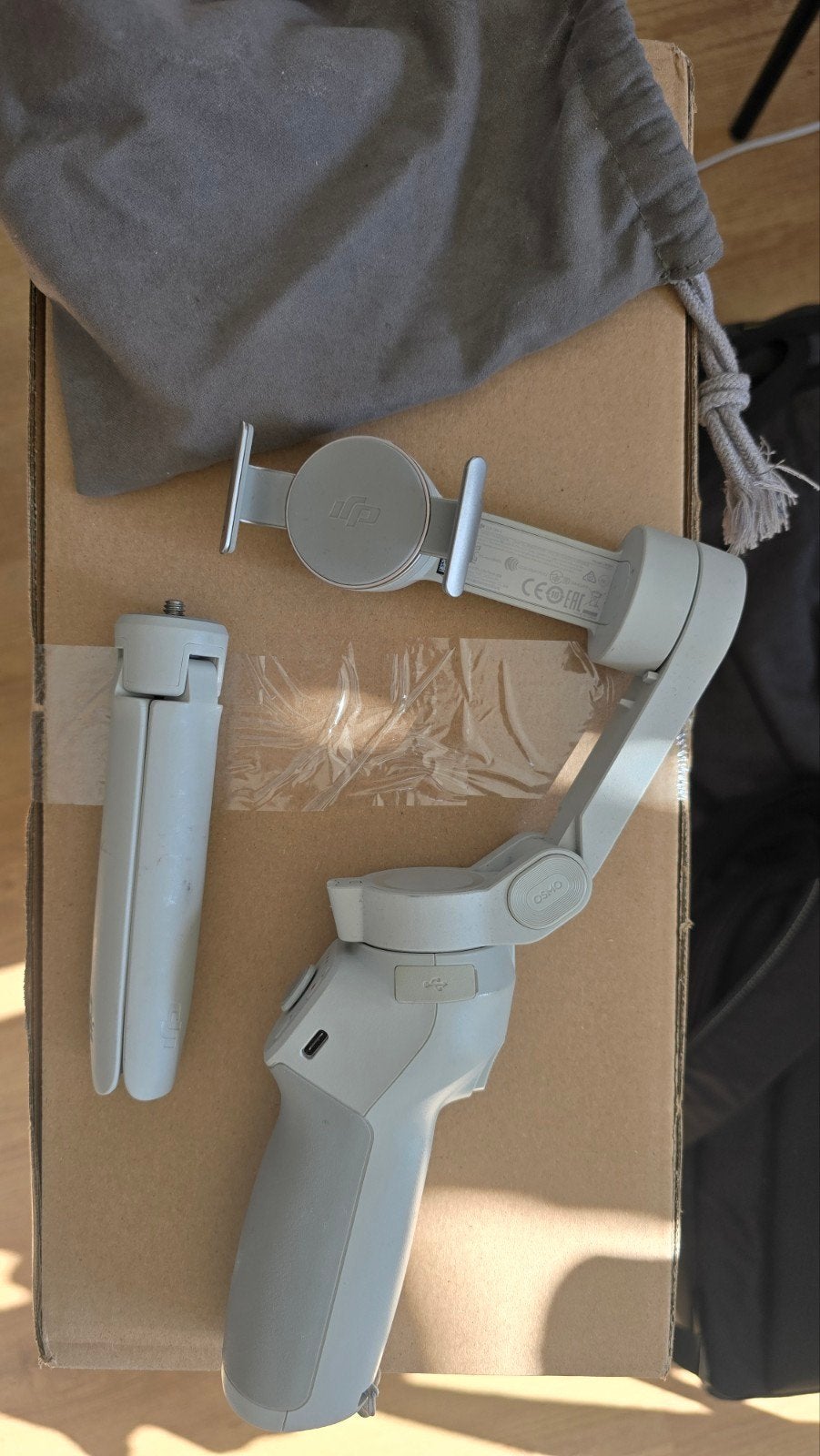 DJI Osmo Mobile 4 - Opvouwbare Smartphone Gimbal, DJI, Ophalen of Verzenden, Zo goed als nieuw
