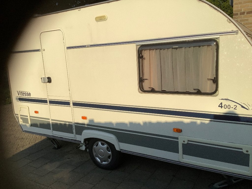 Te koop, Beyerland Vitesse 400-2 met enkele bedden en mover., Tot en met 2, 750 - 1000 kg, Particulier, 4 tot 5 meter
