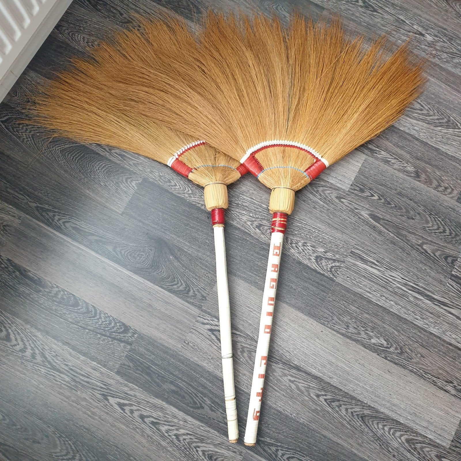 Twee traditionele Filipijnse zachte bezems, Walis Tambo, Ophalen of Verzenden, Bezem of Borstel
