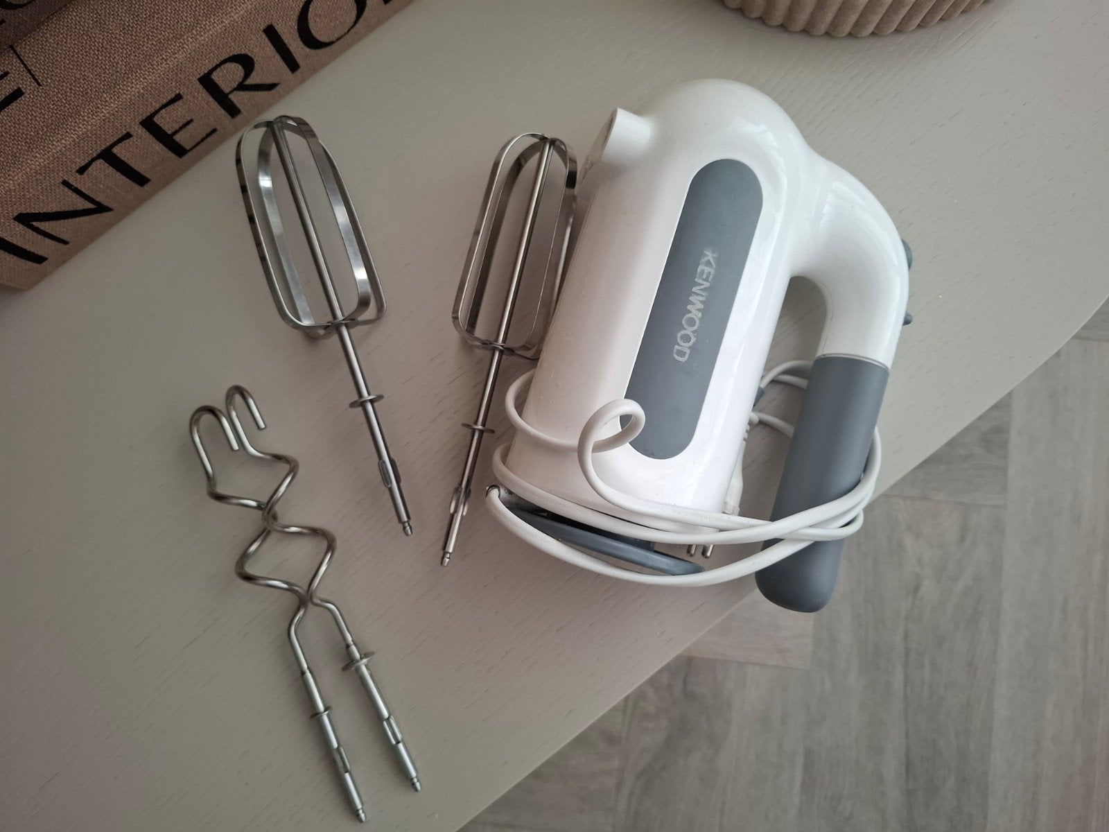 Kenwood Handmixer met Gardes en Deeghaken, Ophalen of Verzenden, Gebruikt, Vaatwasserbestendig, 3 snelheden of meer