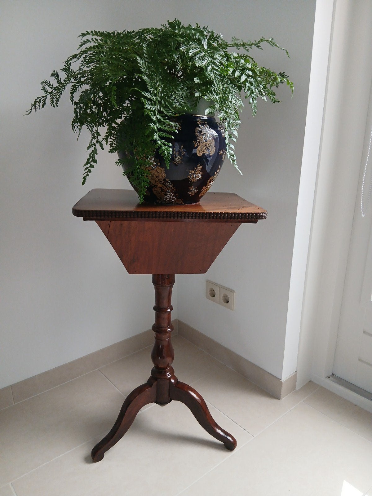 mahonie  tafeltje, Antiek en Kunst, Ophalen