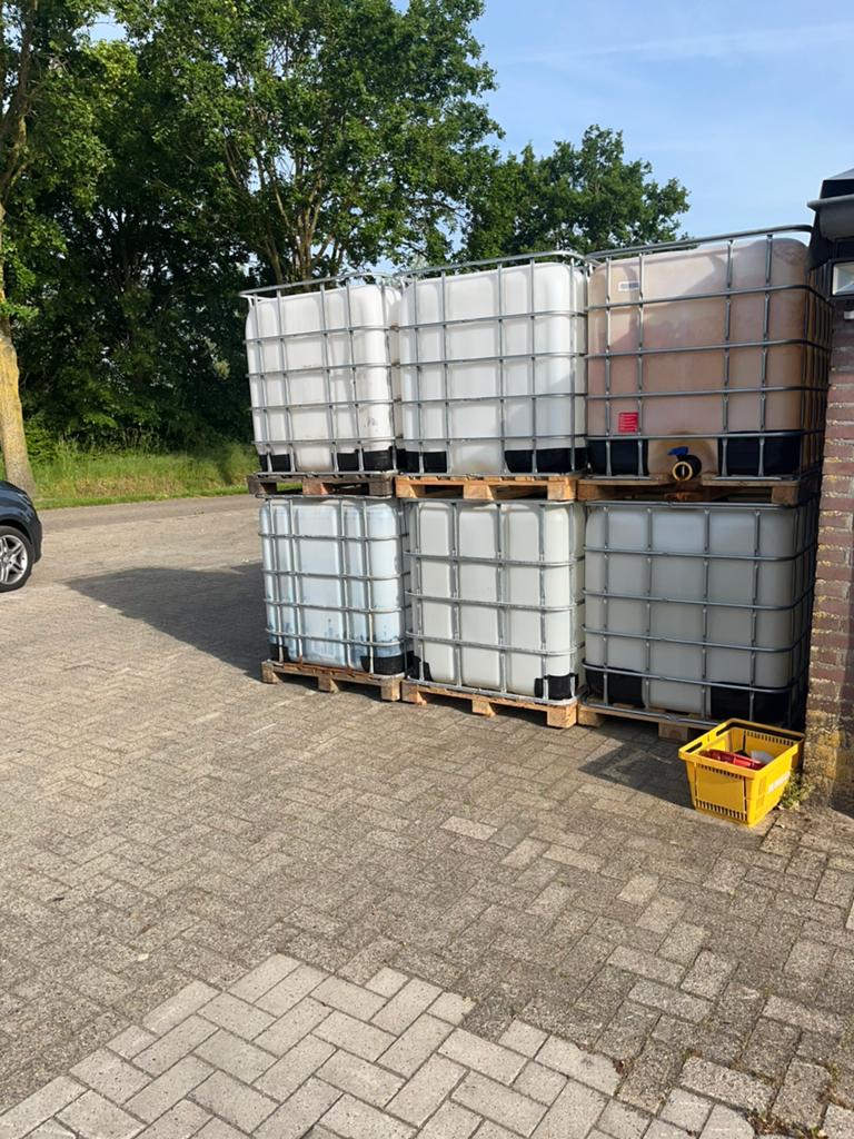 Ibc containers, 150 liter of meer, Ophalen of Verzenden, Zo goed als nieuw, Hout