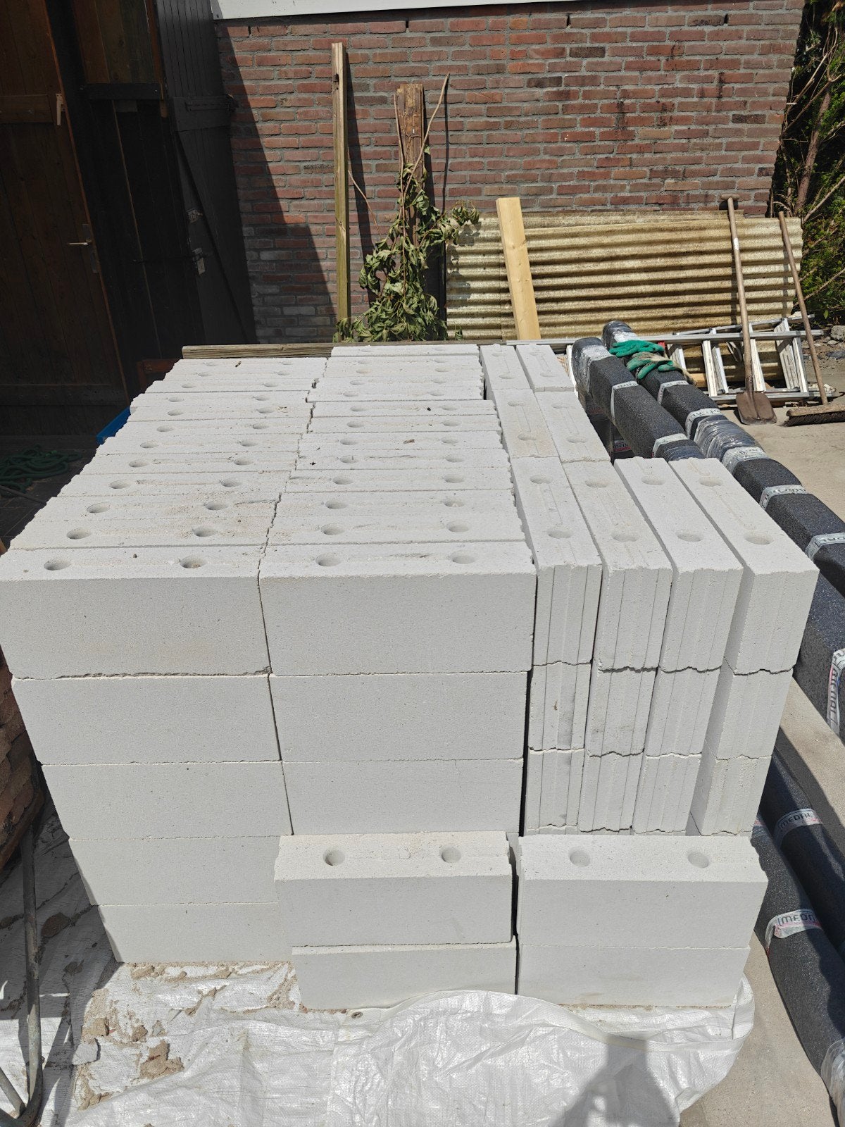 150 Kalkzandsteen blokken CS20 43,7x10x19,8cm - 13 m², Ophalen, Nieuw, Kalkzandstenen