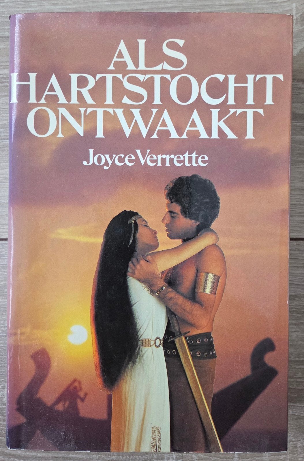 Joyce Verrette - Als hartstocht ontwaakt, Ophalen of Verzenden, Zo goed als nieuw, Joyce Verrette