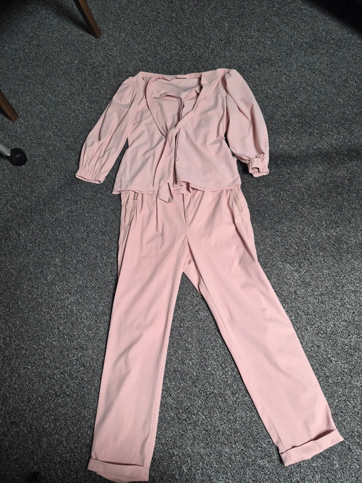 Jane lushka set M oud roze, Maat 38/40 (M), Kostuum of Pak, Verzenden, Zo goed als nieuw